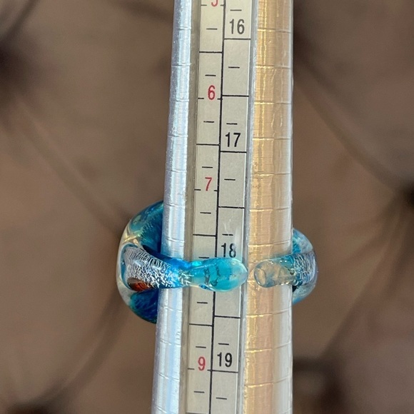 Hand Blown Murano Like Art Glass Dome Ring - Picture 3 of 3